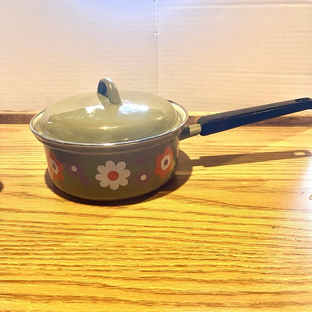 70’s Retro Made In Germany Enamelware Sauce Pot Avocado Green Flower Power New
